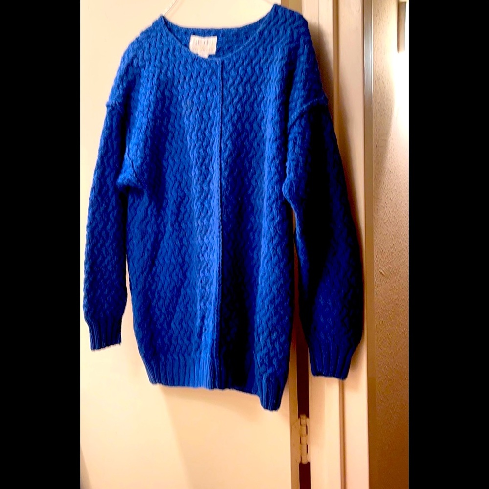 Hand Knit for the Limited deep blue sweater size S